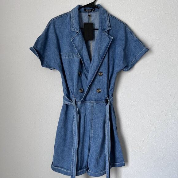 NWT Women's v-neck collared button detail belt waist oversized denim romper - Picture 1 of 8